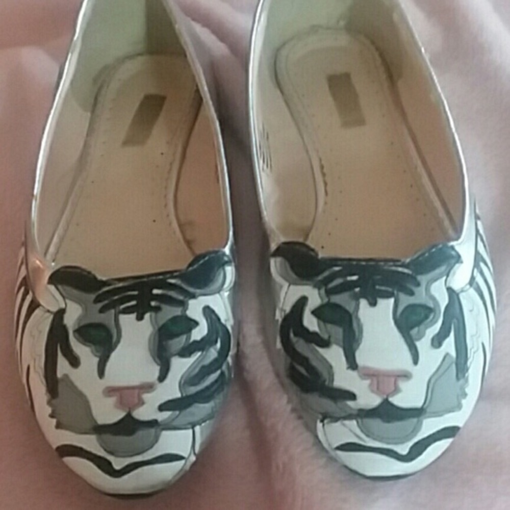 Cat flats!